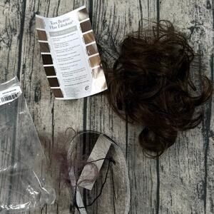 NWT Toni Brattin Clip-On Extensions Pony Wavy 
Medium Brown
